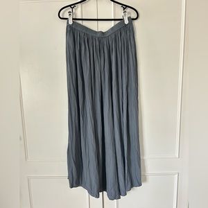 UNIQLO wide leg maxi pants in a blue grey colour. Size XL.